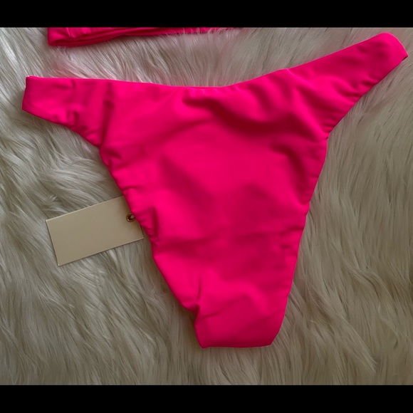 Good American Neon Better Cheeky Bottom - Picture 6 of 7